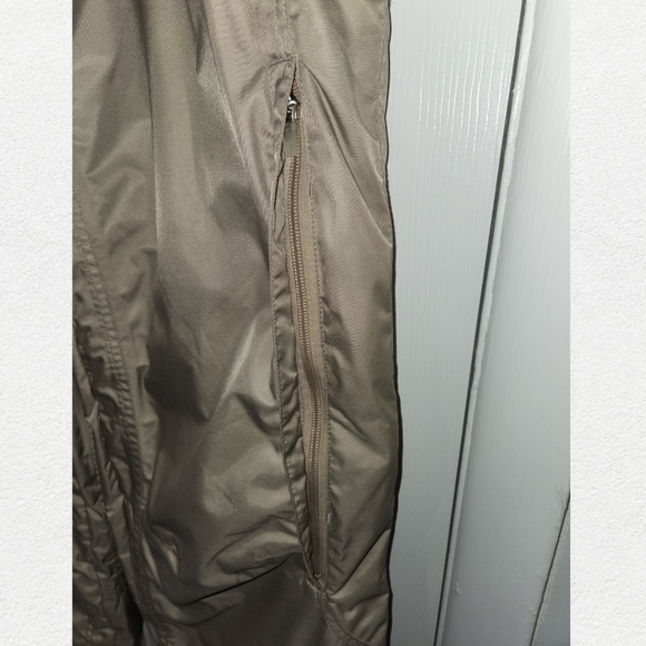 Snow Pants - Picture 4 of 8